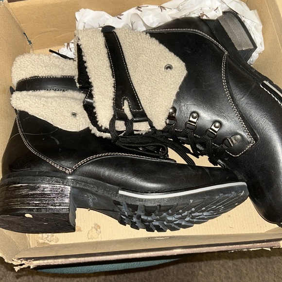 KARA SHEARLING - Picture 2 of 9